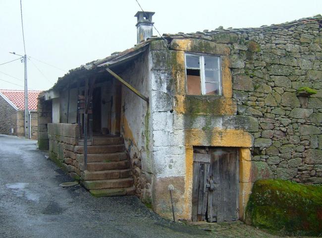 3 Houses For Renovation In Carvalho De Egas, Portugal - Bargain!