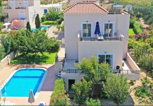 Villa 170m² with private pool 600 meters from the sea